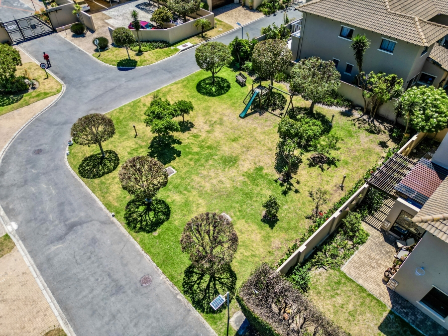 3 Bedroom Property for Sale in Sandbaai Western Cape